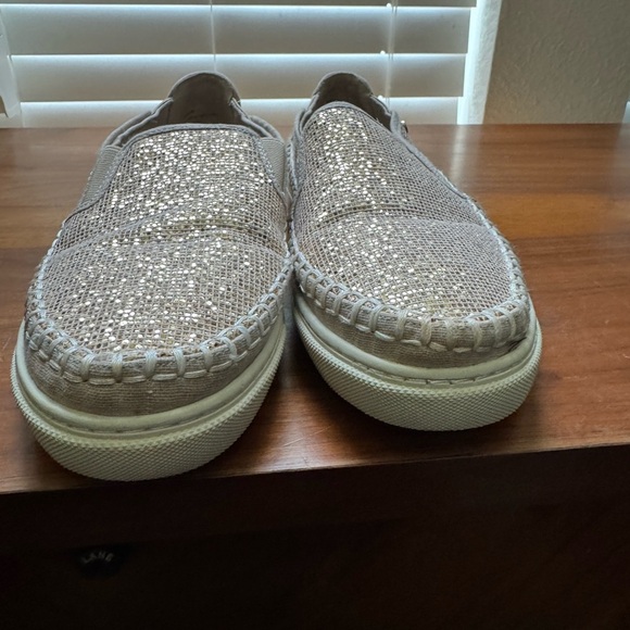 Yellow Box Women's Glitter Loafers women’s sized 6 - Picture 4 of 13